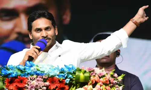జగన్ ని వీరుడుగా భావిస్తున్నారా...?