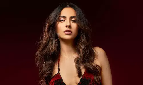 స్పైసీ లుక్ లో రకుల్ జిగేల్