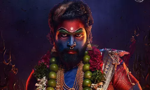 పుష్ప కి అందరూ సైడ్ ఇవ్వాల్సిందే..!