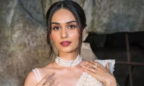 నిలువెత్తు అందం చీర కడితే..!