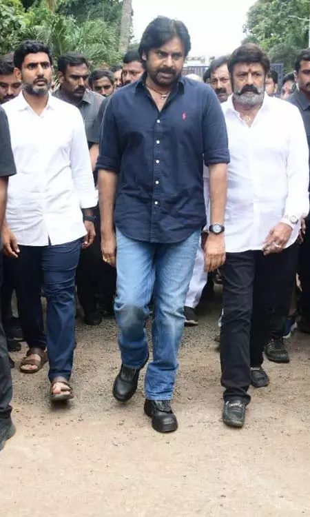 Pawan Kalyan Addresses Media After Meeting Chandrababu!