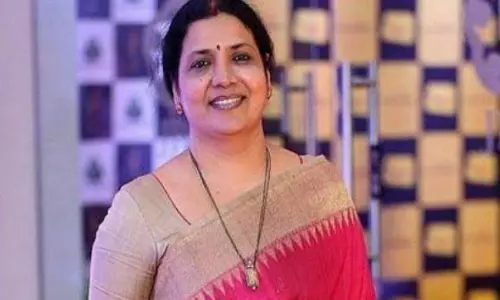 5 చోట్ల పోటీకి అప్లికేషన్ పెట్టుకున్నజీవితా రాజశేఖర్ 5 చోట్ల పోటీకి అప్లికేషన్ పెట్టుకున్నజీవితా రాజశేఖర్