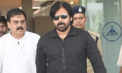 పవన్ పాలిటిక్స్.. డైనమిక్ లుక్ లో మాస్ ఎంట్రీ