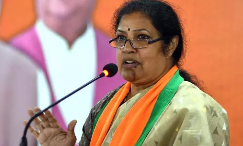 లిక్కర్ అమ్మకాలపై శ్వేతపత్రం ఇవ్వాలి... పురందేశ్వరి కొత్తడిమాండ్! లిక్కర్ అమ్మకాలపై శ్వేతపత్రం ఇవ్వాలి... పురందేశ్వరి కొత్తడిమాండ్!