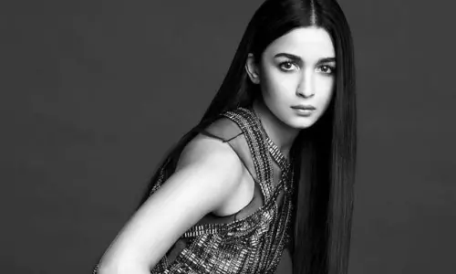 ఫోటో స్టోరి: మైండ్ బ్లాంక్ చేసిన ఆలియా