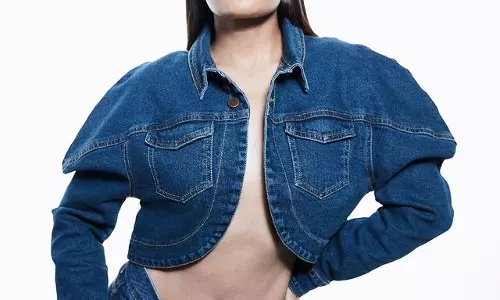 Graceful Midriff Pose by Shalini Pandey