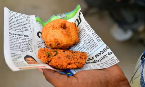 ఫుడ్ ప్యాకేజీకి న్యూస్ పేపర్లు వాడుతున్నారా? అదెంతో డేంజర్!