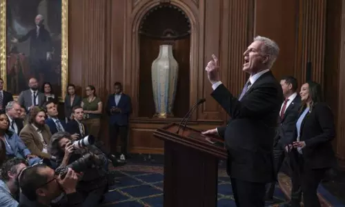 వార్షిక ద్రవ్య బిల్లుకు చుక్కలు చూపిస్తున్న రిపబ్లికన్లు