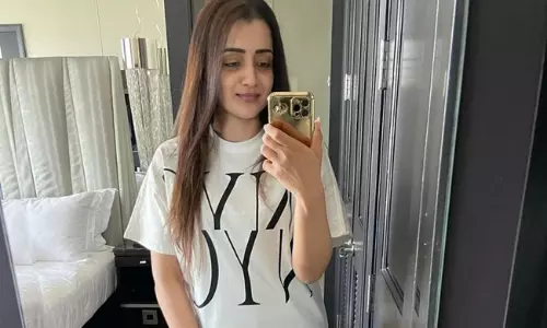 పిక్ టాక్ : వయసు 40, అందం 18