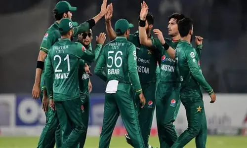 చిరకాల ప్రత్యర్థి 2 వారాలు.. ఉప్పల్ మైదానంలో