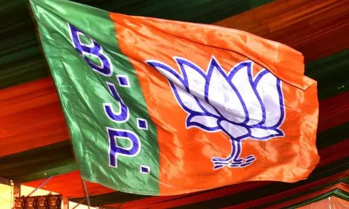 టీడీపీతో  పవన్  చెట్టాపట్టాల్  :   ఏమీ అనలేని దైన్యంలో బీజేపీ...?