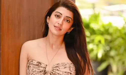 ఫొటో టాక్: ప్రణీత స్టన్నింగ్ గ్లామర్ డోస్