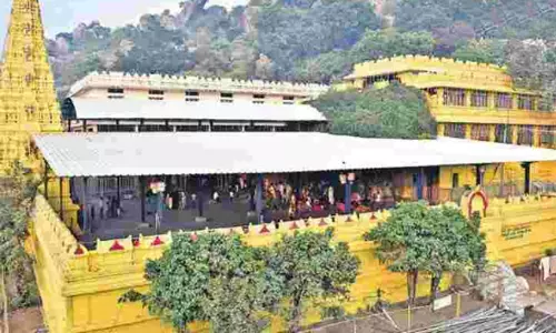 ప్రముఖ దేవాలయాలకు ఐటీ షాక్‌!