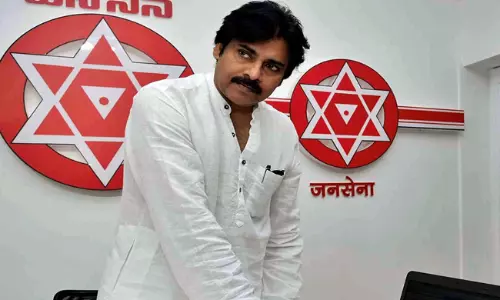 పవన్ కళ్యాణ్ క్విడ్ ప్రోకో చేస్తున్నాడా...?
