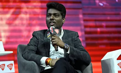 ఏ పార్టీని ఉద్ధేశించి ఆ సీన్స్ తీయ‌లేద‌న్న అట్లీ!