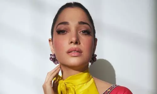 Pink Saree Elegance: Tamannaah Bhatias Radiant Look
