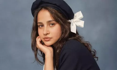 అక్కా-చెల్లి ఇలా క‌ప్పేస్తే ఎలా?