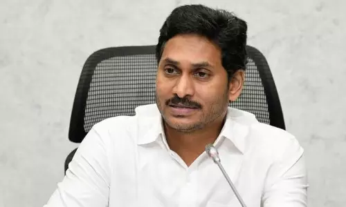 జగన్ కోసం టీడీపీ...రేర్ సీన్ ని అడ్డుకున్న పోలీస్