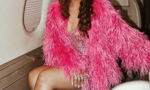 Sonakshi Sinha nails fur outwear fashion