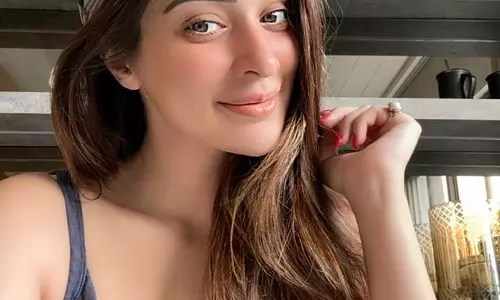 Heatwave Alert: Raai Laxmis Alluring