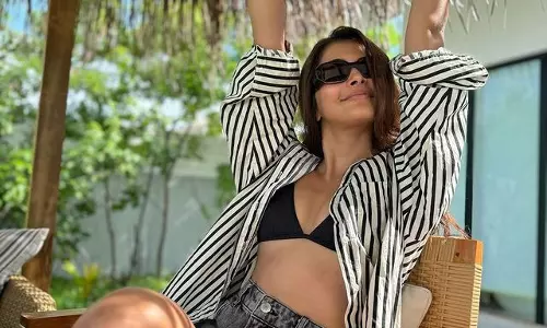 Delightful Treat From Pooja Hegde In Black Bikini!