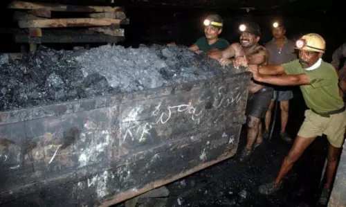 సింగ‌రేణిపై పార్టీల ఉడుంప‌ట్టు.. పొలిటిక‌ల్ ఎఫెక్ట్ ఎంత‌?