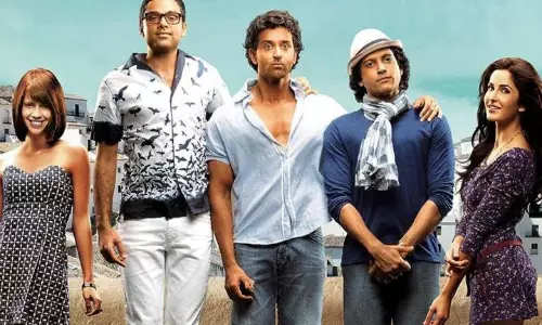 ZNMD 2 లేడీ డైరెక్ట‌ర్ క్లాసిక్ కి సీక్వెల్ ప్లాన్