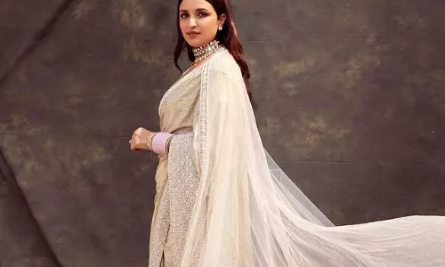 Newlywed Parineeti Dazzles In A Splendid Manish Malhotra Saree!