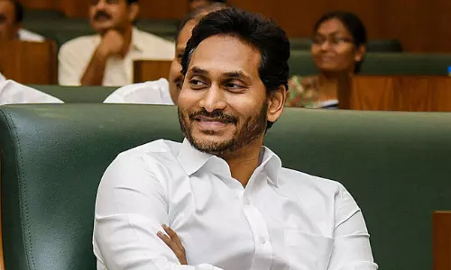 డిఫెన్స్ లో విపక్షం...జగన్ స్ట్రాటజీ సక్సెస్