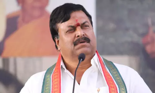 పొంగులేటికి నిర‌స‌న సెగ‌.. పార్టీలు మారేవారు అవ‌స‌రం లేద‌న్న ప్ర‌జ‌లు!