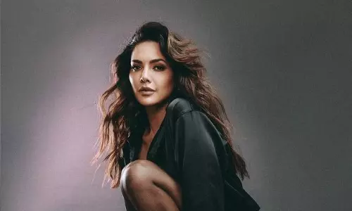 స్ట‌న్నింగ్ ఈషాగుప్తా హాట్ ఫోటోషూట్