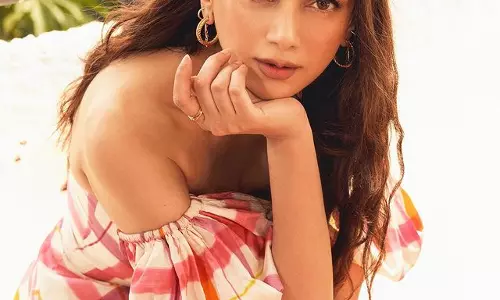 Aditi Rao Hydaris Cute Pink Outfit Steals Hearts