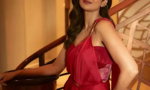 Shilpa Shettys Dazzling Red Dress Photoshoot