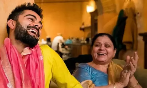 మైదానంలో కింగ్  అయినా తల్లికి కొడుకే... విరాట్  కామెంట్స్  వైరల్!