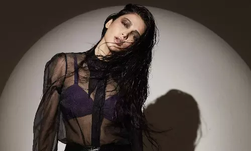 రాక్ష‌సులు మంచం కింద లేరు.. నెత్తిపై ఉన్నారు!