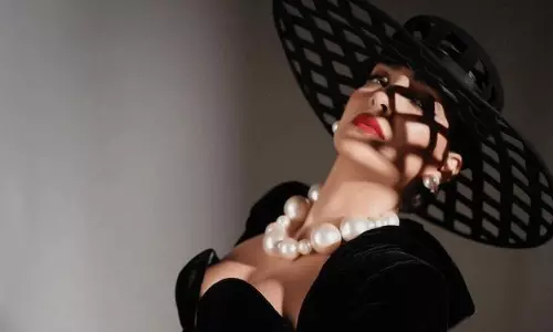 క‌పూర్ బ్యూటీని చూసి క‌న్ప్యూజ్ అవ్వొద్దు!