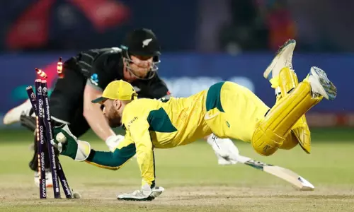 ఆసీస్-కివీస్ కొదమ సింహాలు.. దద్ధరిల్లిన ధర్మశాల మైదానం!