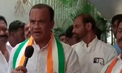 కాంగ్రెస్ లో ప్రతీ ఎమ్మెల్యే సీఎం అభ్యర్థే... కోమటిరెడ్డి నోట డబ్బుల మాట! కాంగ్రెస్ లో ప్రతీ ఎమ్మెల్యే సీఎం అభ్యర్థే... కోమటిరెడ్డి నోట డబ్బుల మాట!