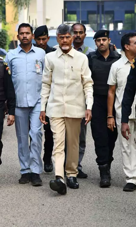 Chandrababu Is Out Of Rajahmundry Jail Visuals
