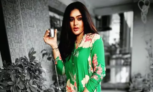 వయస్సుతో పాటు ఈమె అందం పెరిగిపోతోంది