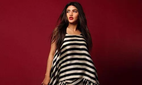 చార‌ల డిజైన్ లో శ్రీలీల కెవ్వుకేక‌