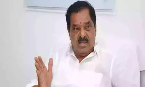 కేసీఆర్ పై నారాయణ స్వామి షాకింగ్ కామెంట్లు