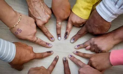 Survey Predicts Tough Fight Between BRS And Congress!