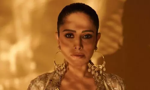 Draped in Gold: Nushrratt Bharucchas Showstopping Ensemble Draped in Gold: Nushrratt Bharucchas Showstopping Ensemble