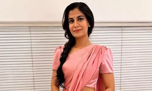 Shreya Surprises With A Classy Saree Look!