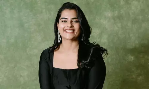 Setting Hearts Aflame: Kavya Kalyanrams Sizzling Moments