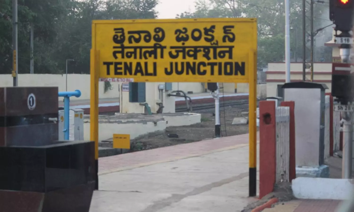 టీడీపీ జనసేనలో తెనాలి పంచాయతీ తేలలేదా..? టీడీపీ జనసేనలో తెనాలి పంచాయతీ తేలలేదా..?