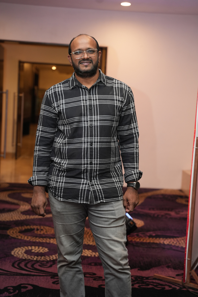 Maa Oori Polimera 2 Enjoy Their Success In Style! Set 1 Maa Oori Polimera 2 Enjoy Their Success In Style! Set 1