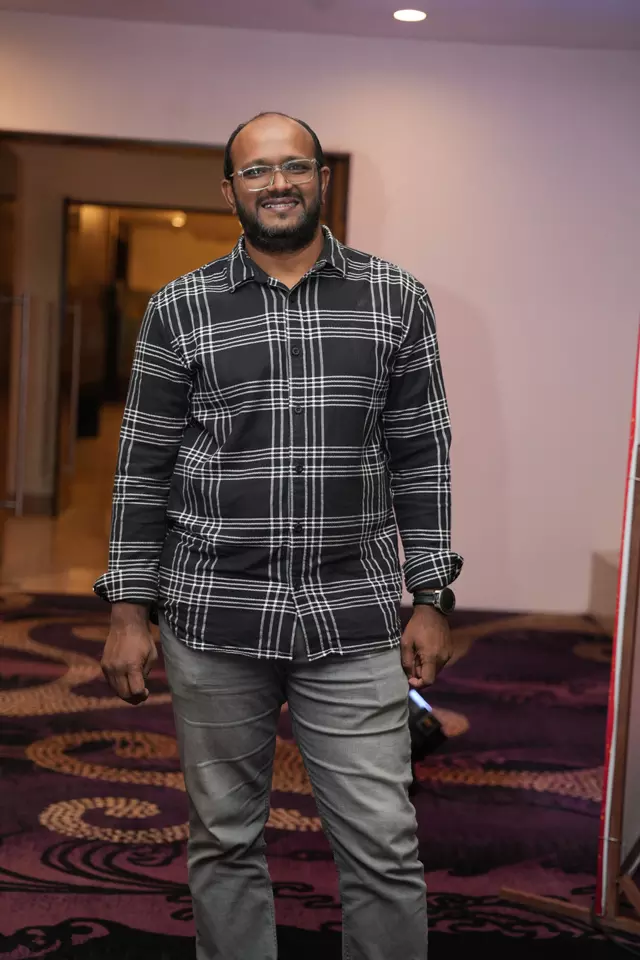 Maa Oori Polimera 2 Enjoy Their Success In Style! Set 1 Maa Oori Polimera 2 Enjoy Their Success In Style! Set 1