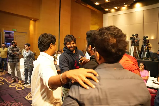 Maa Oori Polimera 2 Enjoy Their Success In Style! Set 1 Maa Oori Polimera 2 Enjoy Their Success In Style! Set 1